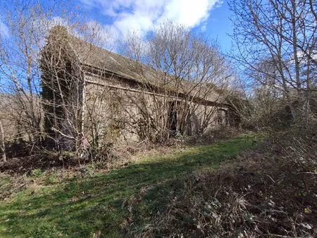 grange et terrain attenant