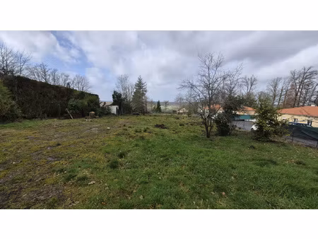 magnifique terrain constructible à isle