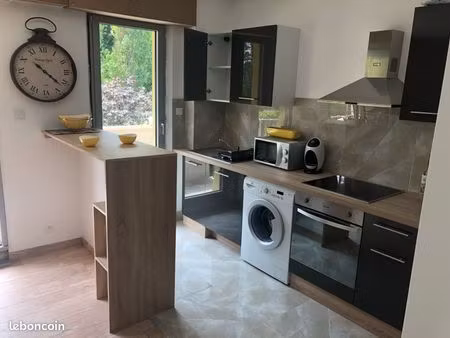 magnifique studio meublé balcon