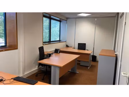 location bureau 35 m²