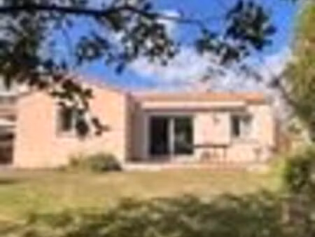 maison à louer dans le centre de brains