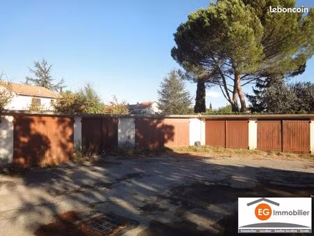 parking/box 18 m² valréas