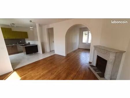 location maison individuelle 4 pièces / 3 chambres