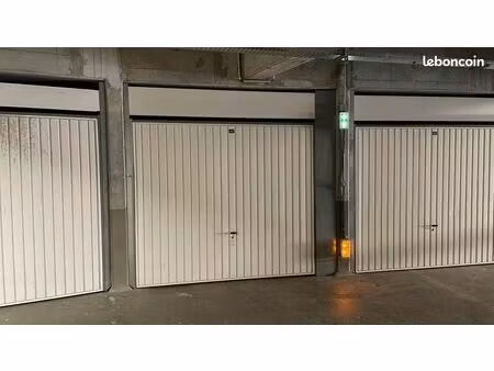 a louer grand box - garage - le port-marly rue de paris