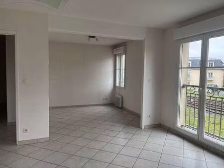 location appartement 3 pièces à dinan (22100) : à louer 3 pièces / 87m² dinan