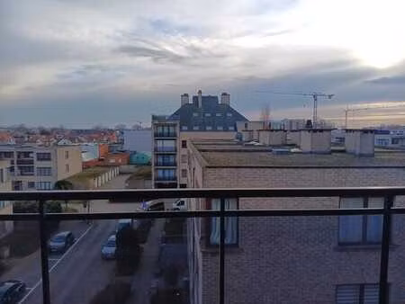 zonnig en ruim 2 slpk app met terras en parking