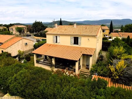 maison familiale d'environ 150m² sur un terrain de 435 m² à apt