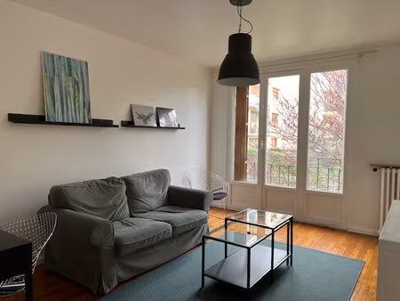 le vésinet centre 2 pieces meublé refait en 2020