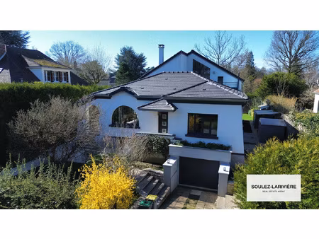 propriété entièrement rénovée en plein coeur de la division