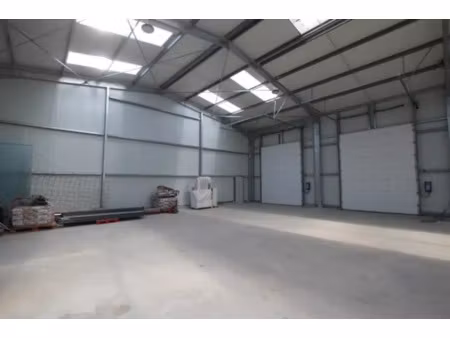 dpt saône et loire (71)  à louer proche de chalon sur saone local industriel avec bureaux