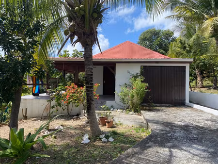 maison dans charmant lotissement à 500 m de la plage