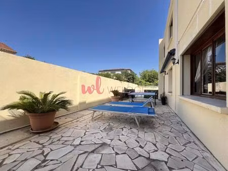 à vendre magnifique villa t7 avec jardin et piscine