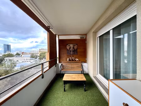 appartement trois pieces de 63m2 carrez - lumineux - terrasse de 10m2 - ascenseur - garage