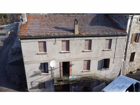 vente maison 6 pièces 128.5 m² à cros-de-géorand (07510)  69 500 €