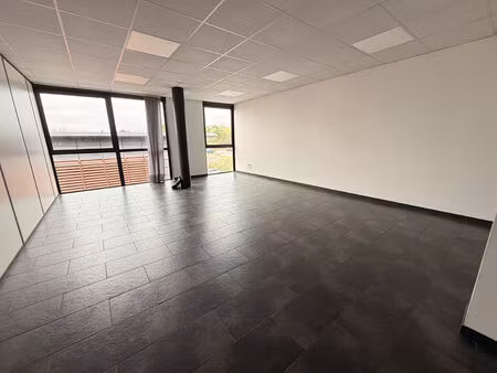 location local professionnel 39m² st jean 31240
