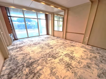location commerce 1 pièce 26 m² à saint-laurent-du-var (06700)
