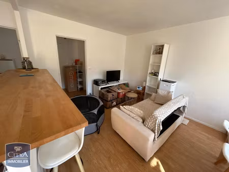 appartement à louer 2 pièces 50.52 m² - chamalières (63) - 610€