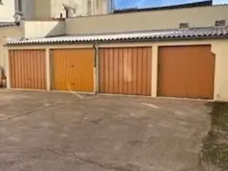 parking à louer 10 m² - le havre (76) - 70€