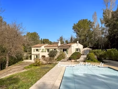 villa à vendre 7 pièces avec piscine à bagnols en foret (83)