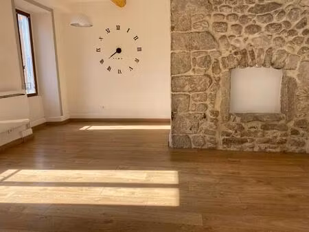 location appartement 3 pièces 66m² ucel 07200