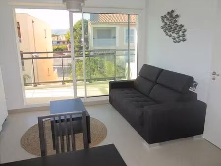 location appartement 2 pièces 39 m² à sanary-sur-mer (83110)