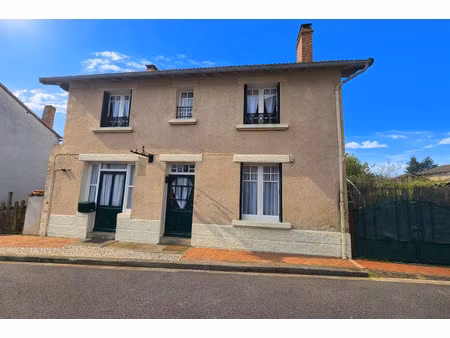 vente maison 5 pièces 107 m² abzac (16500)