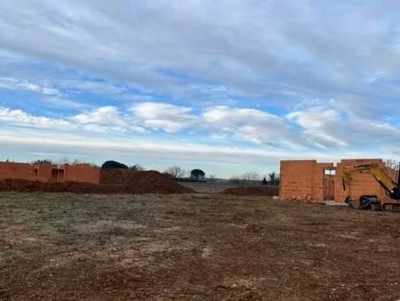 terrain 669 m² lagrave