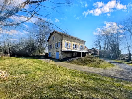belle maison de campagne avec dépendances et terrain
