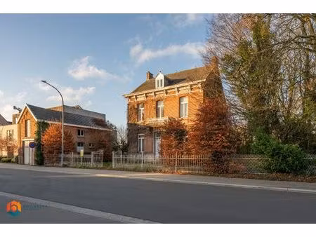 uniek renovatieproject (252 m² bewoonbaar) op een perceel van 2.675 m² te putte