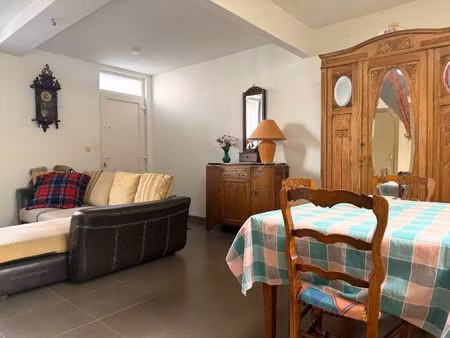 gerenoveerde rijwoning met zuidgerichte tuin in wervik te koop.