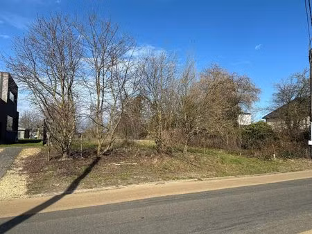 centraal gelegen bouwgrond voor open bebouwing te kermt  14a 53ca