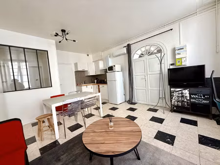 apt t1 avec coin nuit -31m2- meublé rochefort