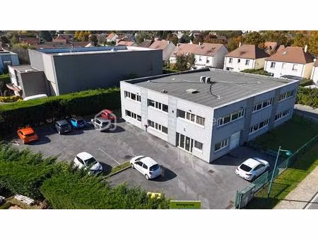 bureau de 730 m² à bailly-romainvilliers