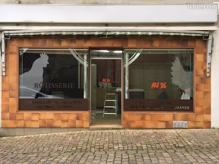 immeuble centre ville chatillon-sur-indre - local commercial de 65 m2 + logement 148m2