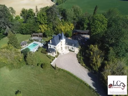château 9 pièces 381 m²