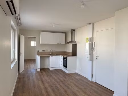 t2 refait à neuf très lumineux et climatisé