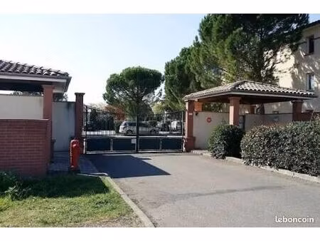 t1 bis de 36 m² dans résidence sécurisée avec piscine et salle de sport – parking privé