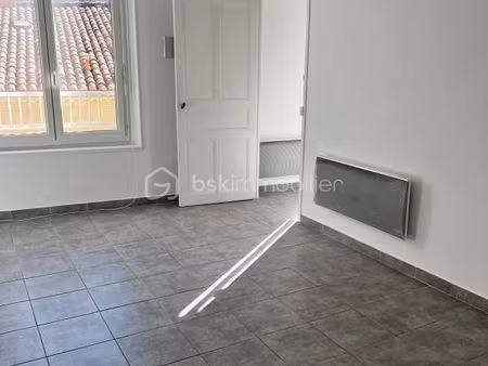 immeuble 10 pièces 242 m²