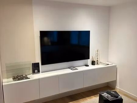 t2 meublé rénové 29 m² – centre la baule / gare – parking privé