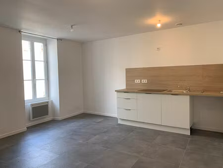 location appartement 3 pièces 46m²