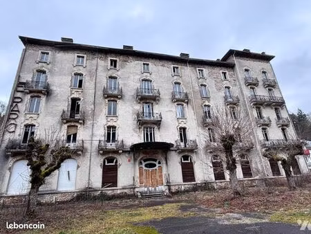 immeuble 3000 m² plombieres les bains