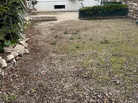 t3 meublé jardin  terrasse tbe au calme centre ville marseille