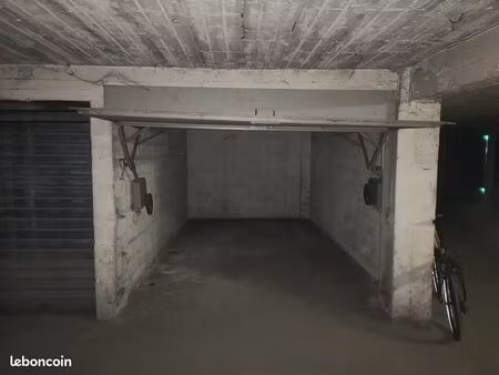 box/ garage rue de le croix