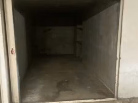 particulier loue grand garage sécurisé