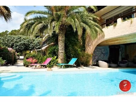 propriété 10 pièces 217 m²