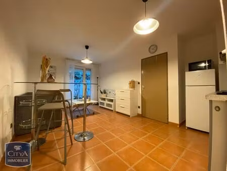 location appartement 2 pièces 37m² avignon 84000
