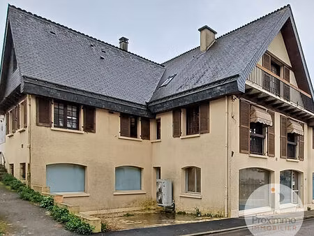 location local commercial