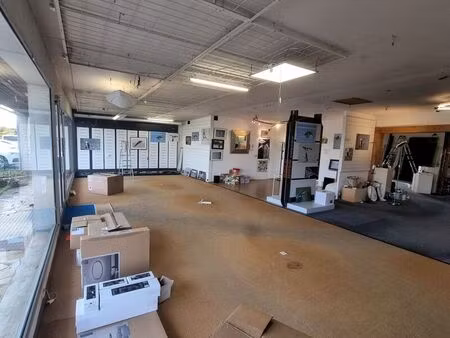 vente commerce 4 pièces 236 m² saint-pierre-d’oléron (17310)