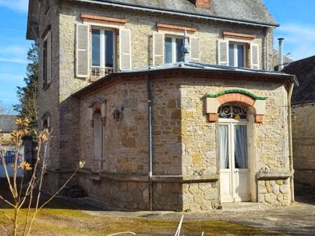 maison de caractère  5 chambres  grange et grand jardin clos