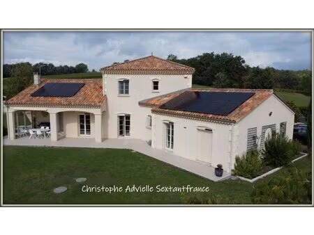 belle contemporaine  4 chambres  2 salles d'eau  double garage  piscine sur 5118 m2
